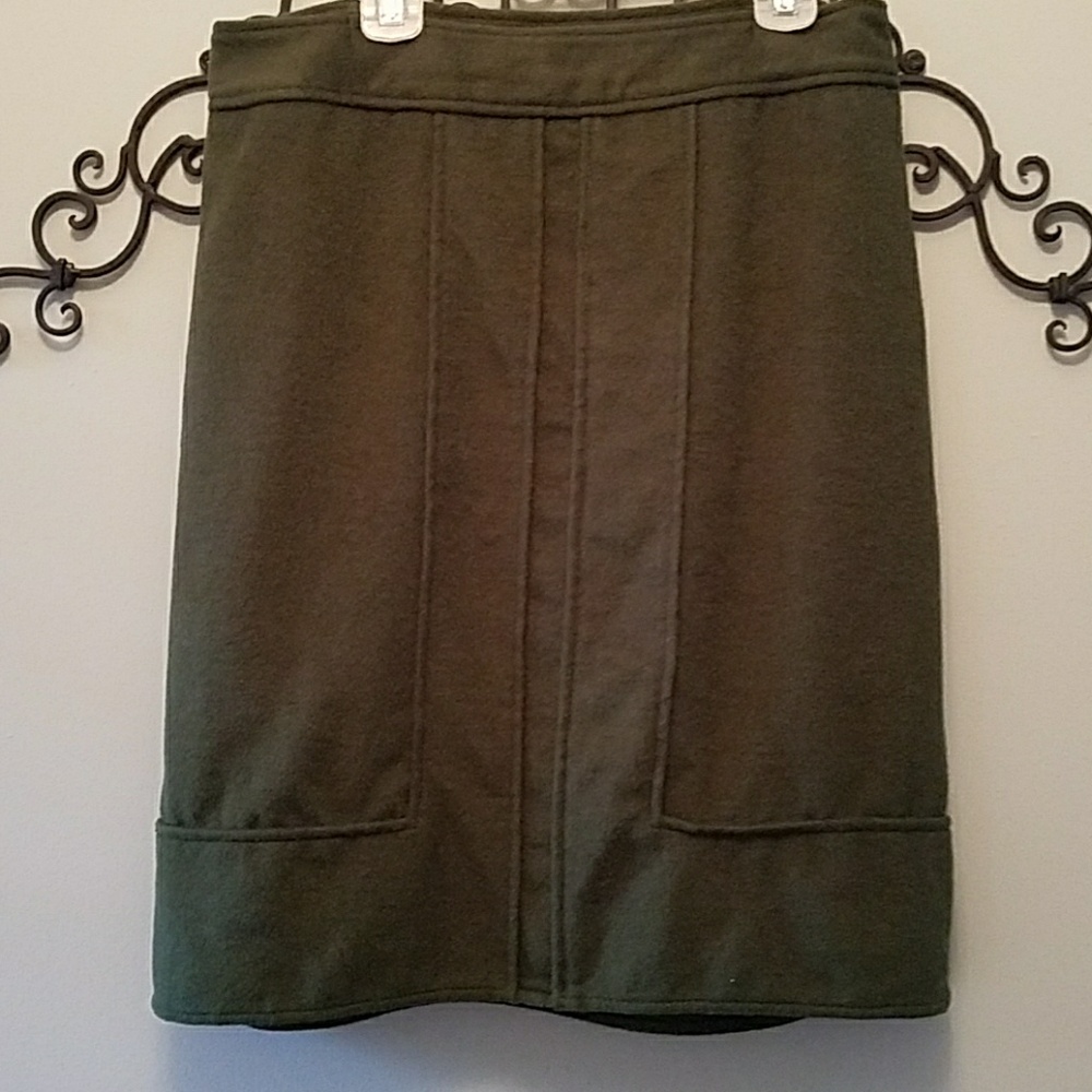 Lined olive Ann Taylor wool skirt
